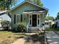 1206 SW Plass Ave, Topeka, KS 66604