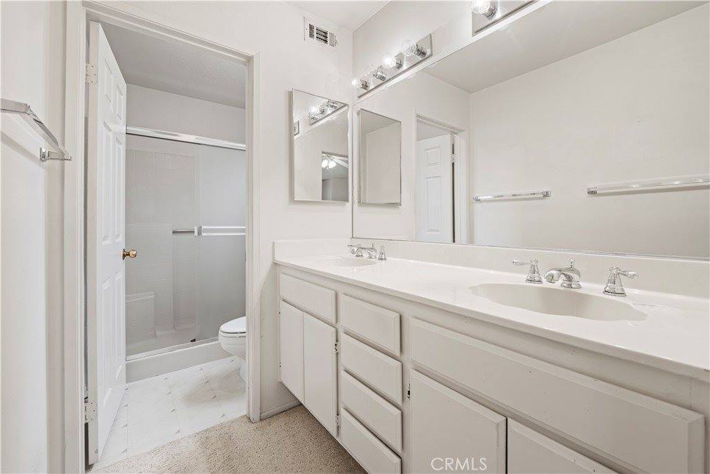 22633 Copper Hill Drive, Saugus, CA 91350