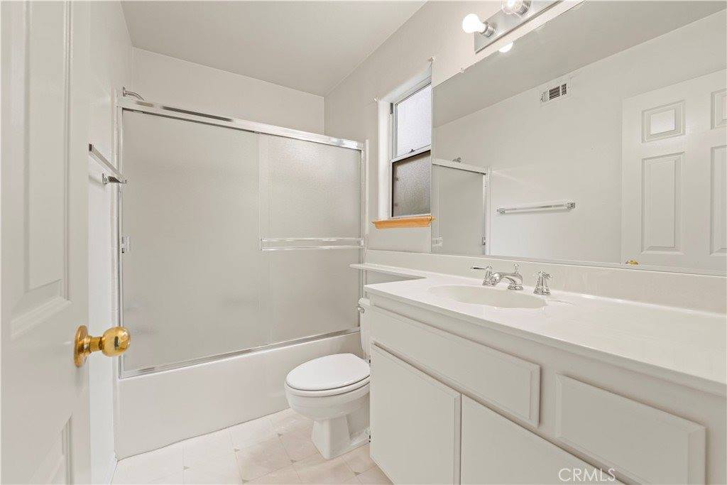 22633 Copper Hill Drive, Saugus, CA 91350