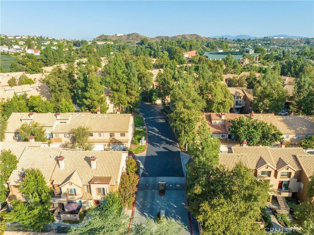 22633 Copper Hill Drive, Saugus, CA 91350