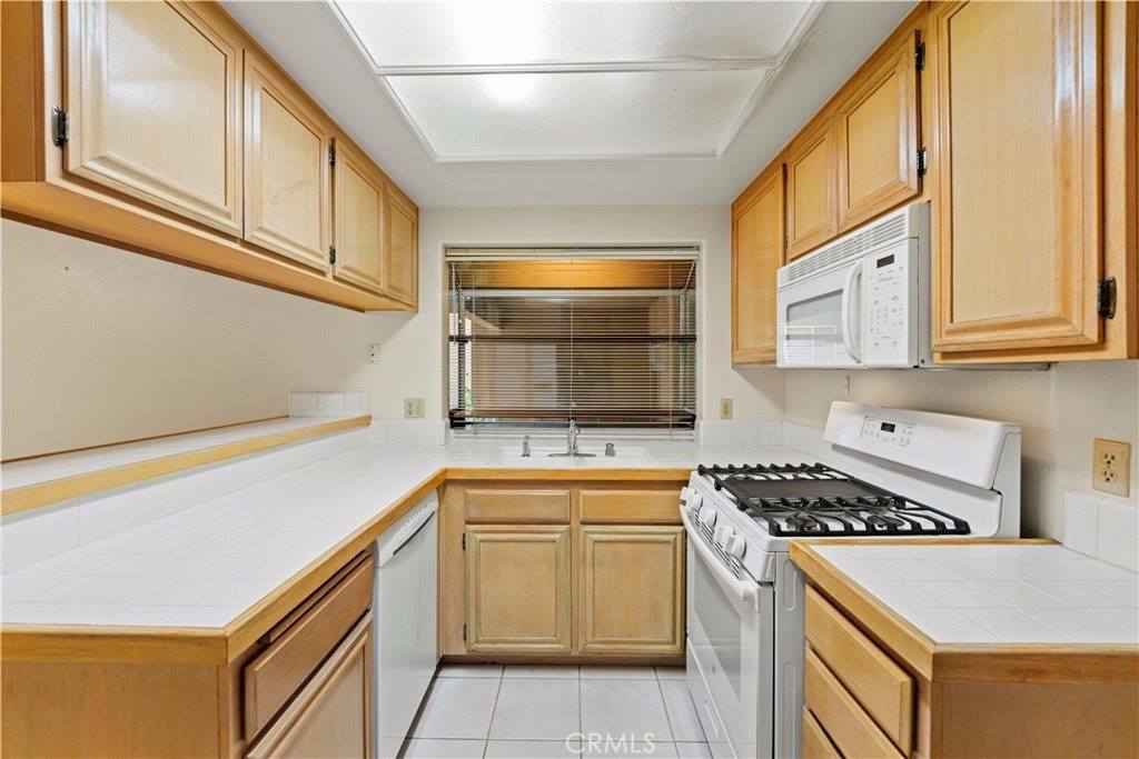 22633 Copper Hill Drive, Saugus, CA 91350