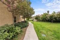 22633 Copper Hill Drive, Saugus, CA 91350