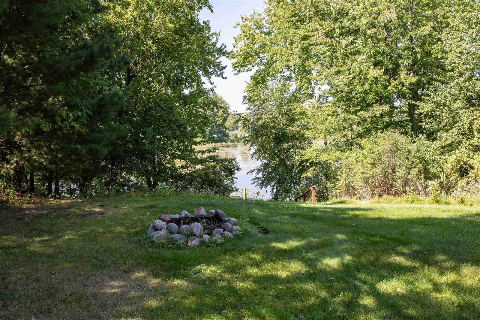 3314 Bonnie Bay Road, Stevens Point, WI 54481