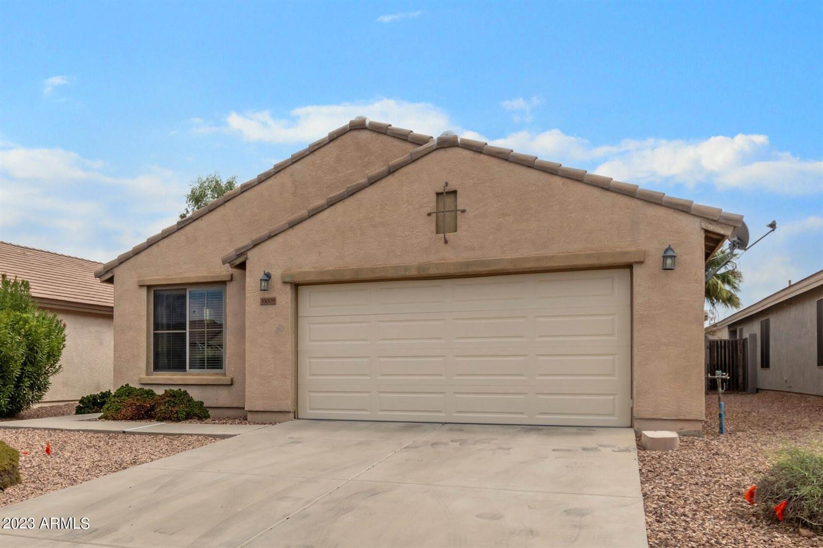33009 North Quarry Hills Drive, San Tan Valley, AZ 85143