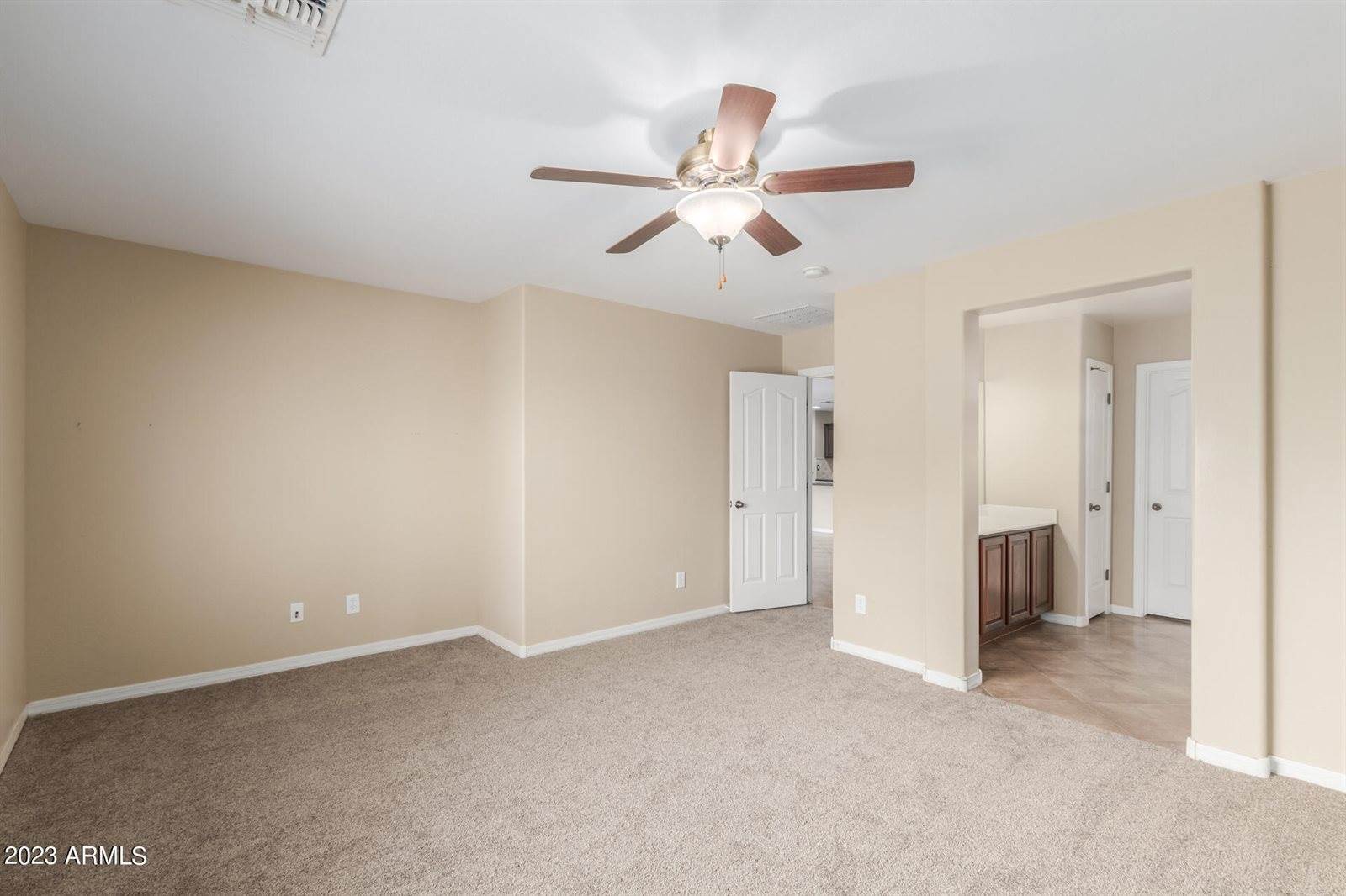 33009 North Quarry Hills Drive, San Tan Valley, AZ 85143