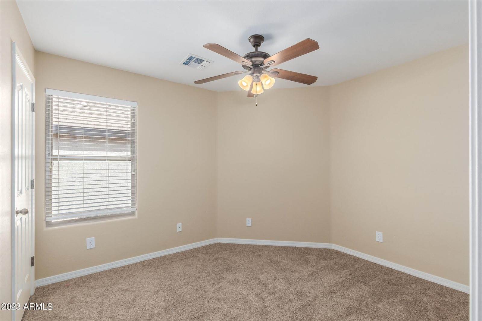 33009 North Quarry Hills Drive, San Tan Valley, AZ 85143