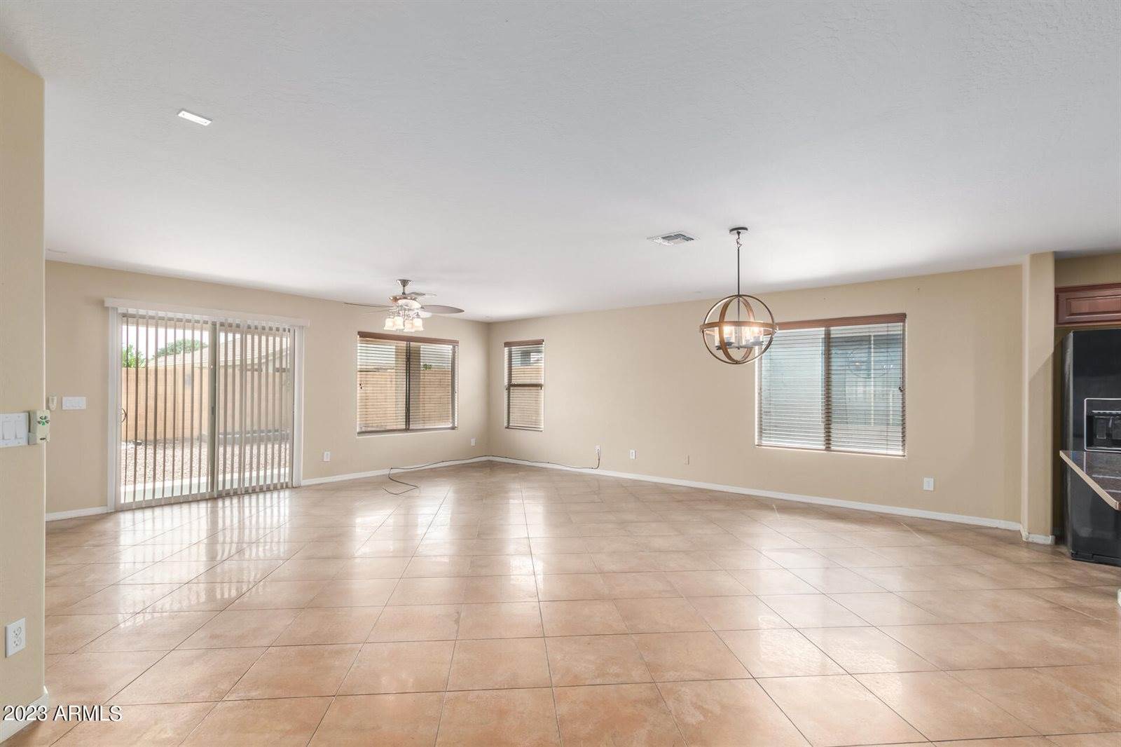 33009 North Quarry Hills Drive, San Tan Valley, AZ 85143