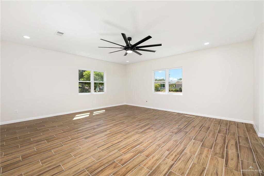 2432 Redwood Avenue, McAllen, TX 78501