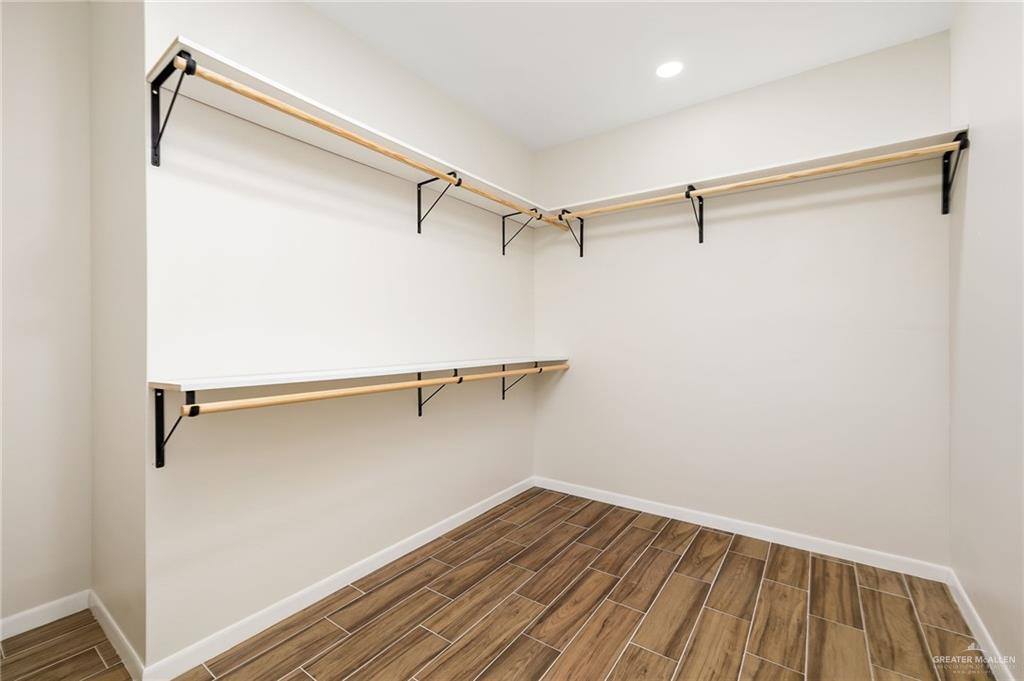 2432 Redwood Avenue, McAllen, TX 78501