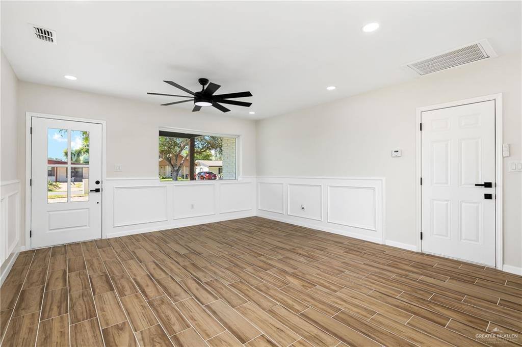 2432 Redwood Avenue, McAllen, TX 78501