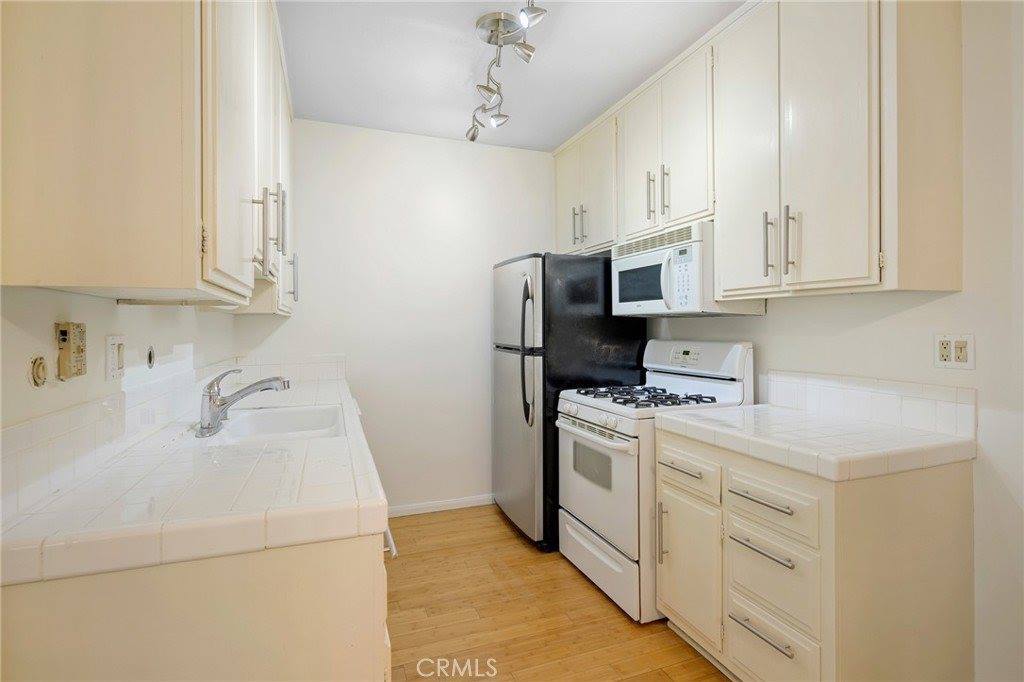 874 Hammond Street, West Hollywood, CA 90069