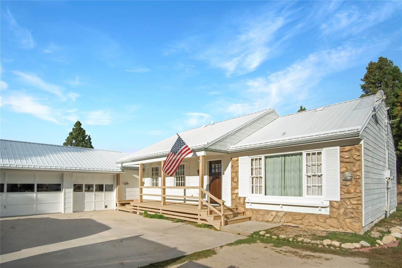 330 Bowman Road, Hamilton, MT 59840