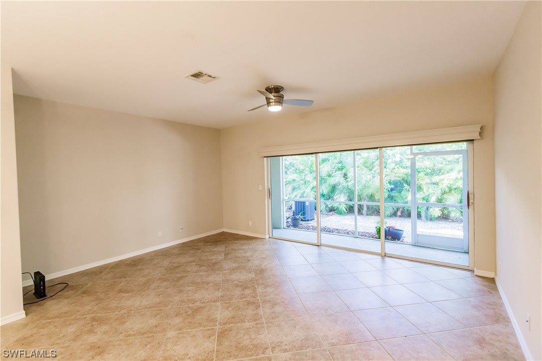 8157 Pacific Beach Drive, Fort Myers, FL 33966