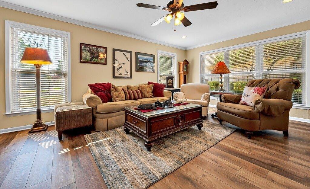 5513 Lake Jackson Drive, Waco, TX 76710