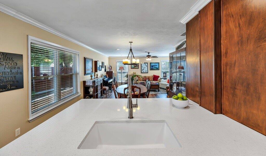 5513 Lake Jackson Drive, Waco, TX 76710