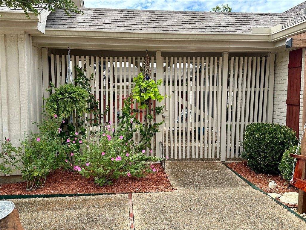 5513 Lake Jackson Drive, Waco, TX 76710