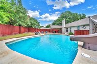 5513 Lake Jackson Drive, Waco, TX 76710