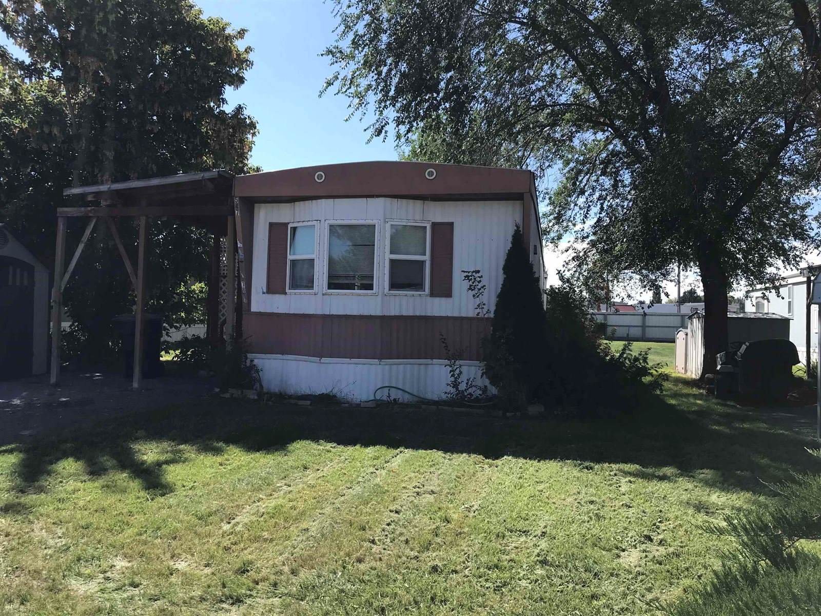 2839 Pocatello Ave Trailer #18, American Falls, ID 83211