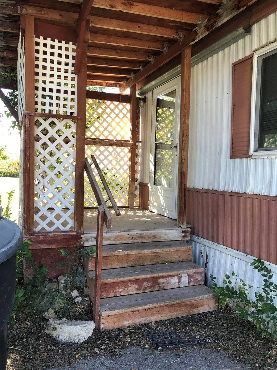 2839 Pocatello Ave Trailer #18, American Falls, ID 83211