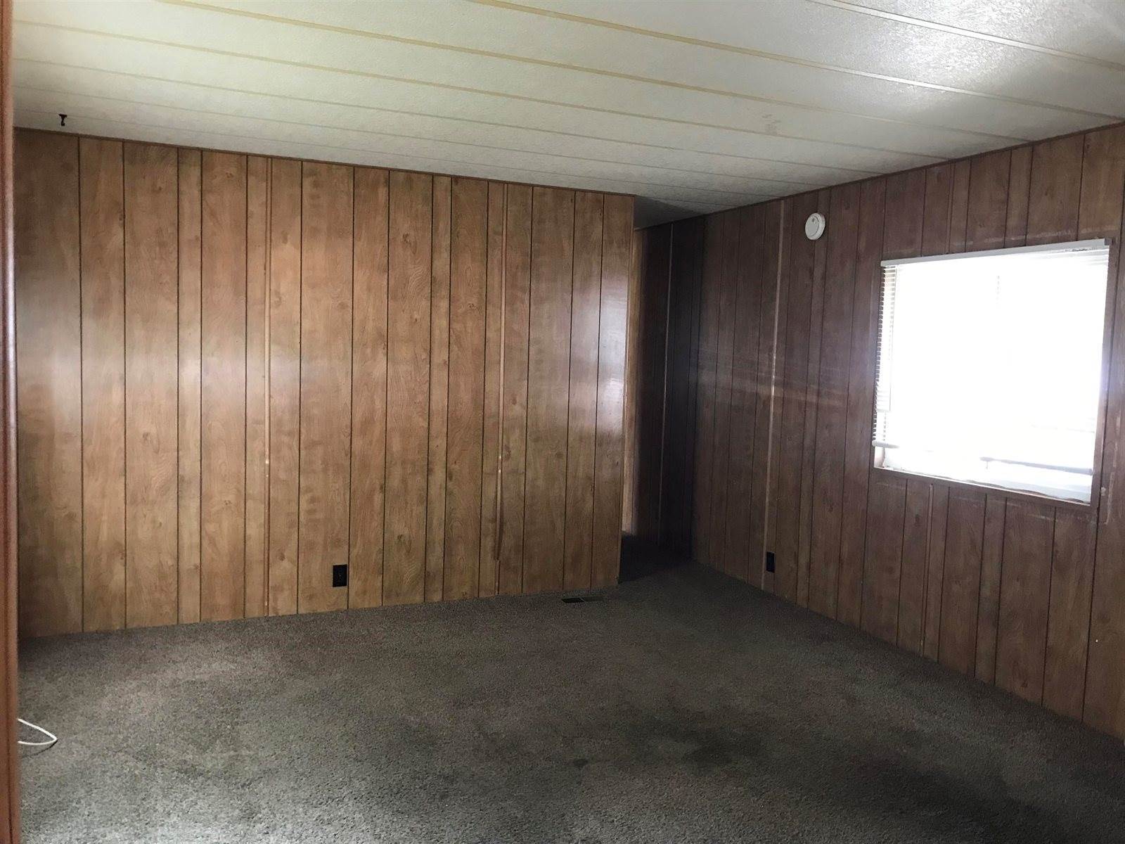 2839 Pocatello Ave Trailer #18, American Falls, ID 83211