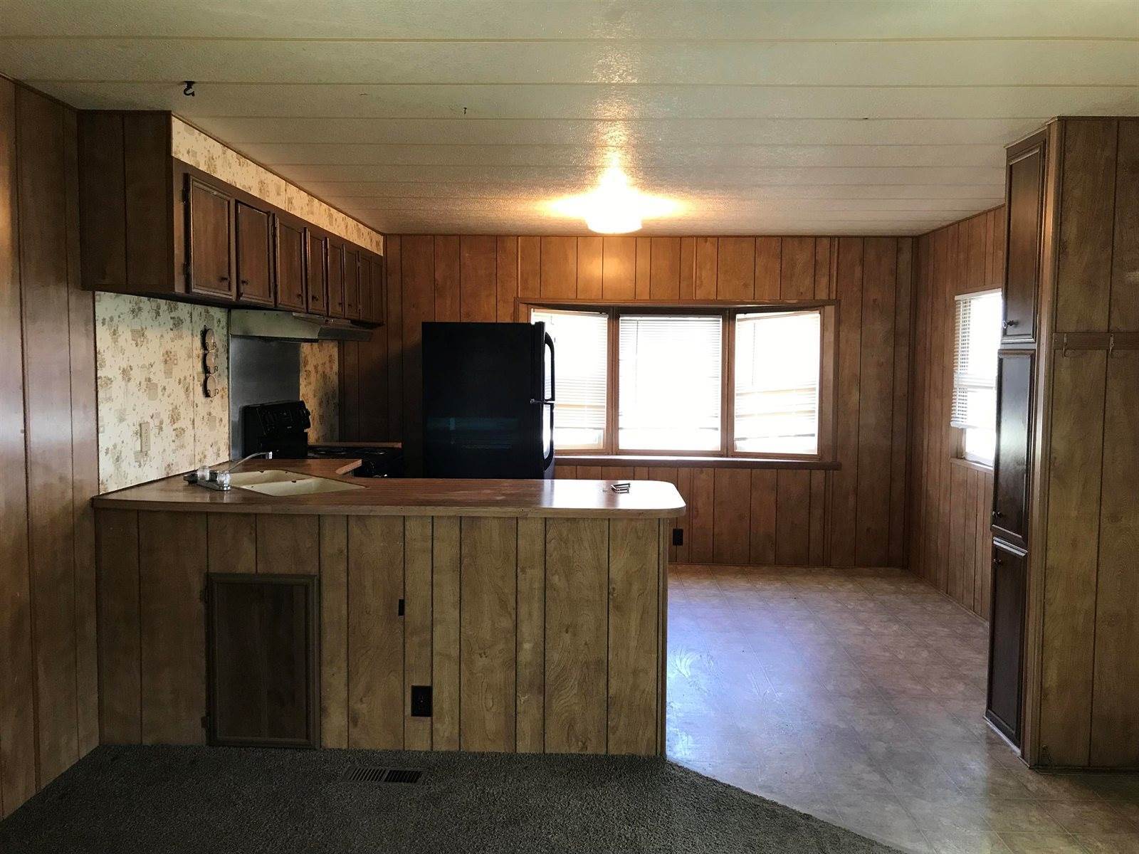 2839 Pocatello Ave Trailer #18, American Falls, ID 83211