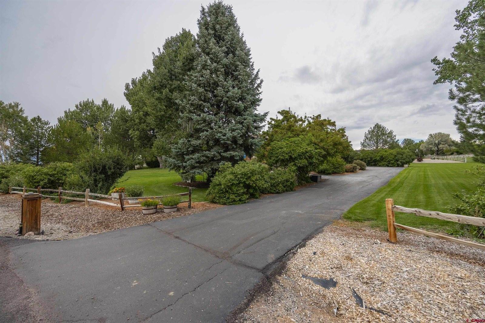 67561 Oakwood Drive, Montrose, CO 81401