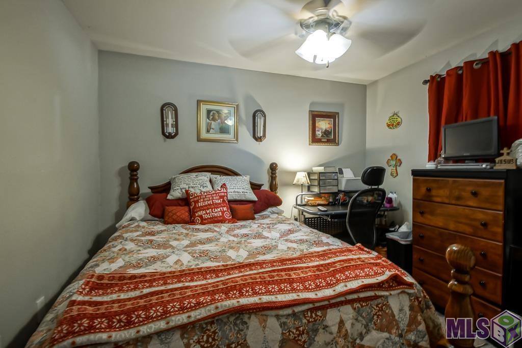 30678 Anderson Dr, Denham Springs, LA 70726