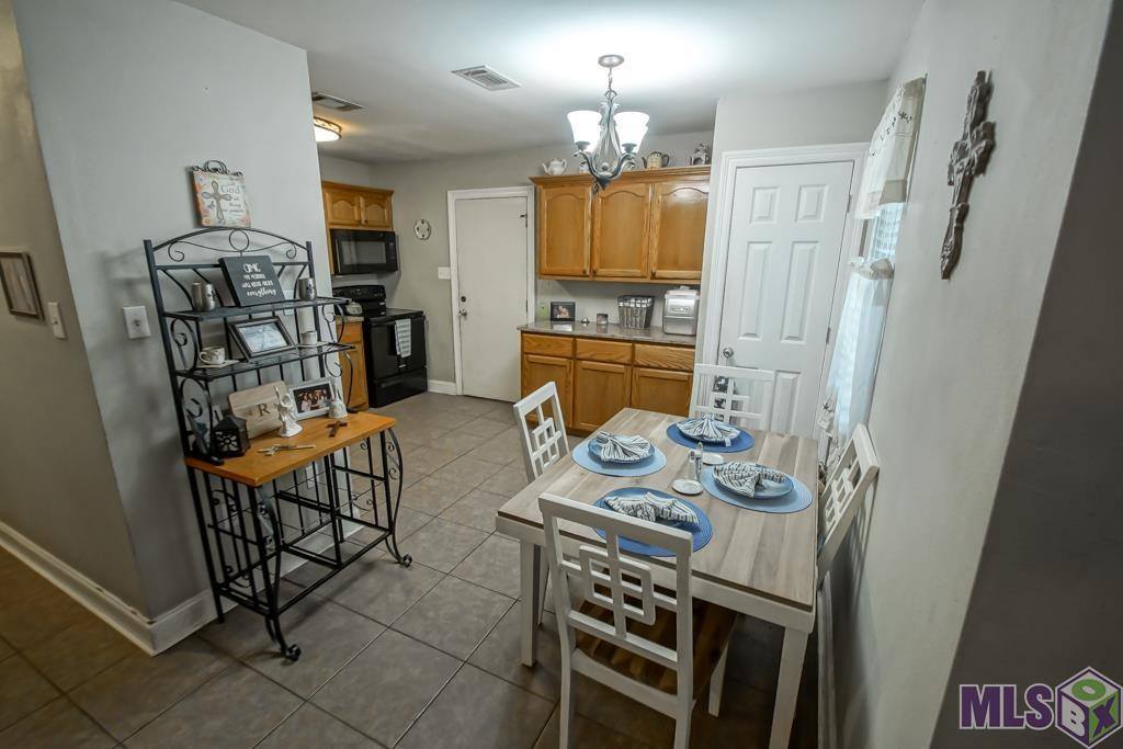 30678 Anderson Dr, Denham Springs, LA 70726