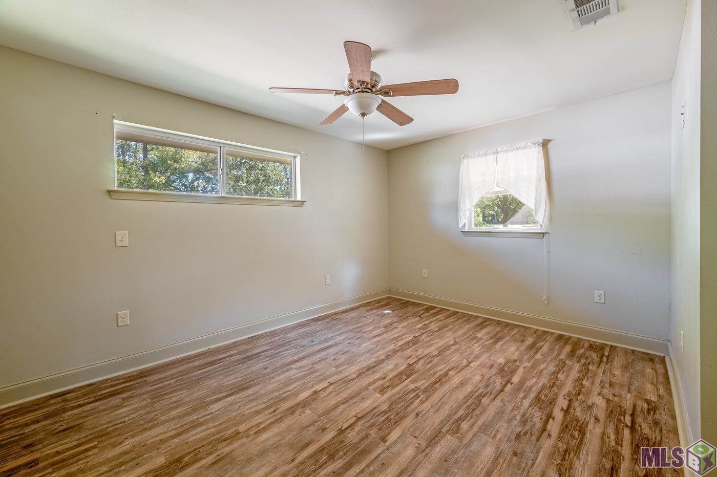 1321 Benton Ln, Denham Springs, LA 70726