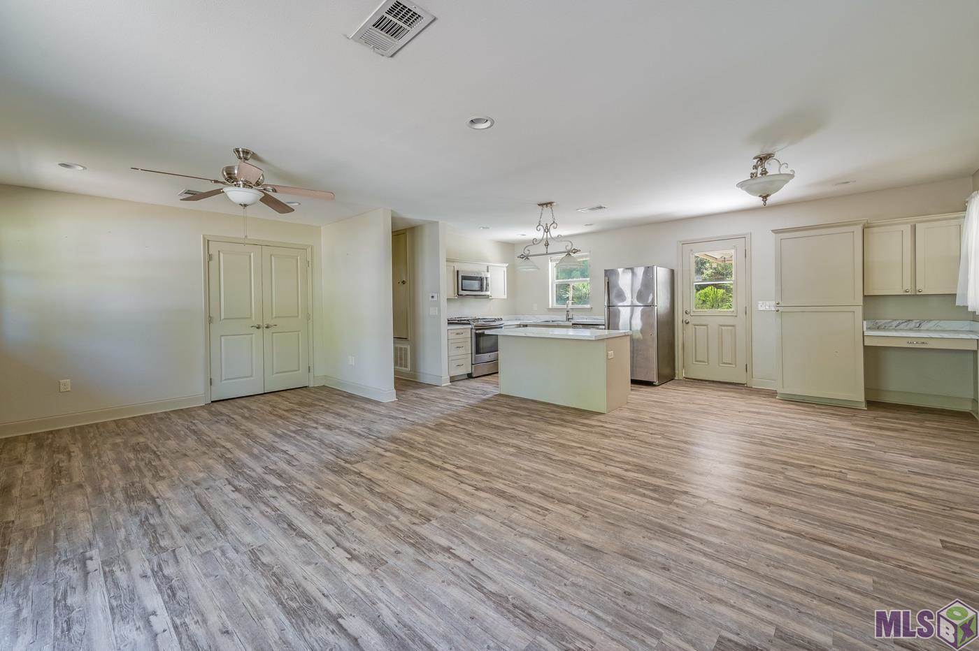 1321 Benton Ln, Denham Springs, LA 70726