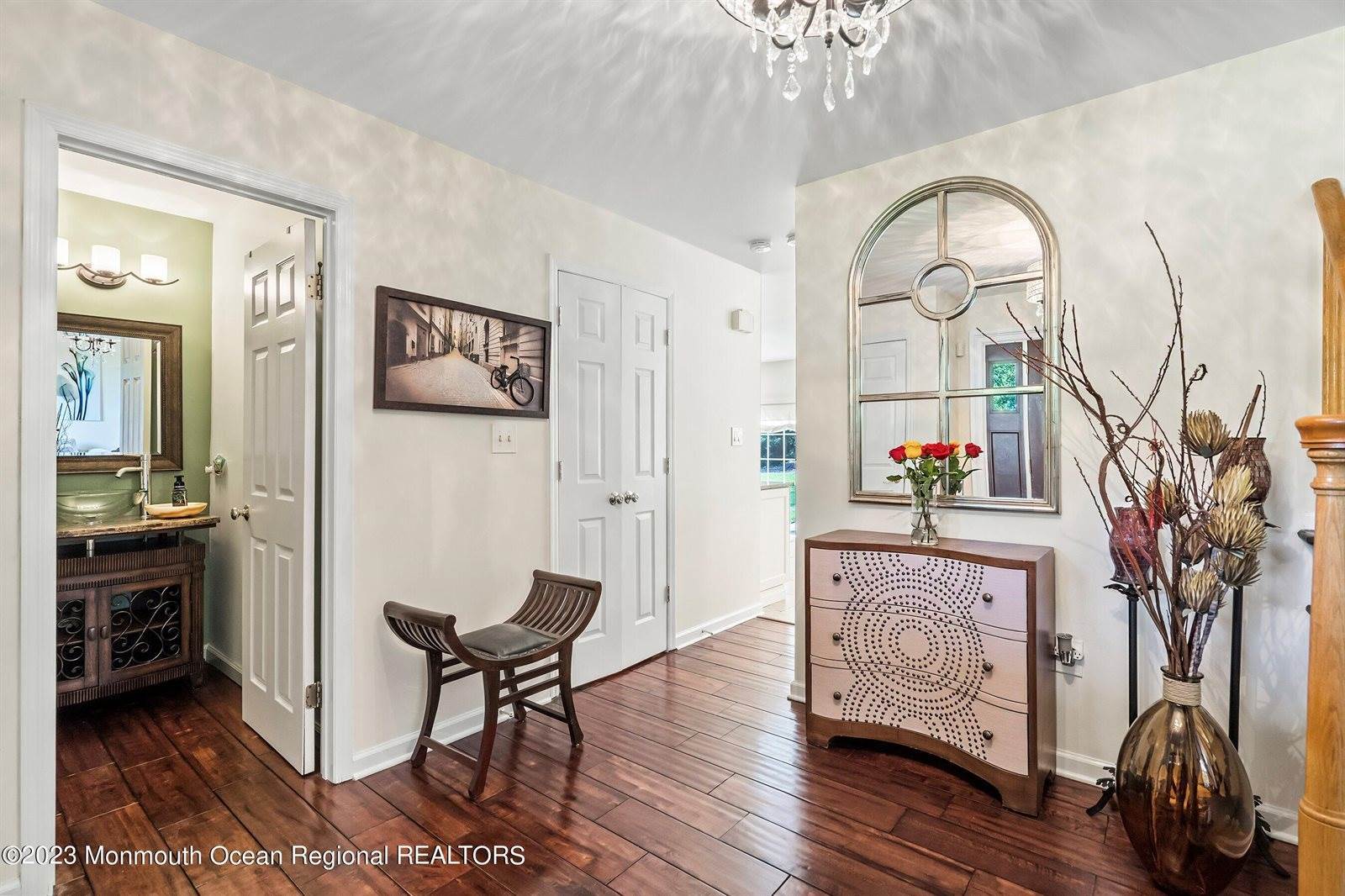 6 Blueberry Lane, Tinton Falls, NJ 07724