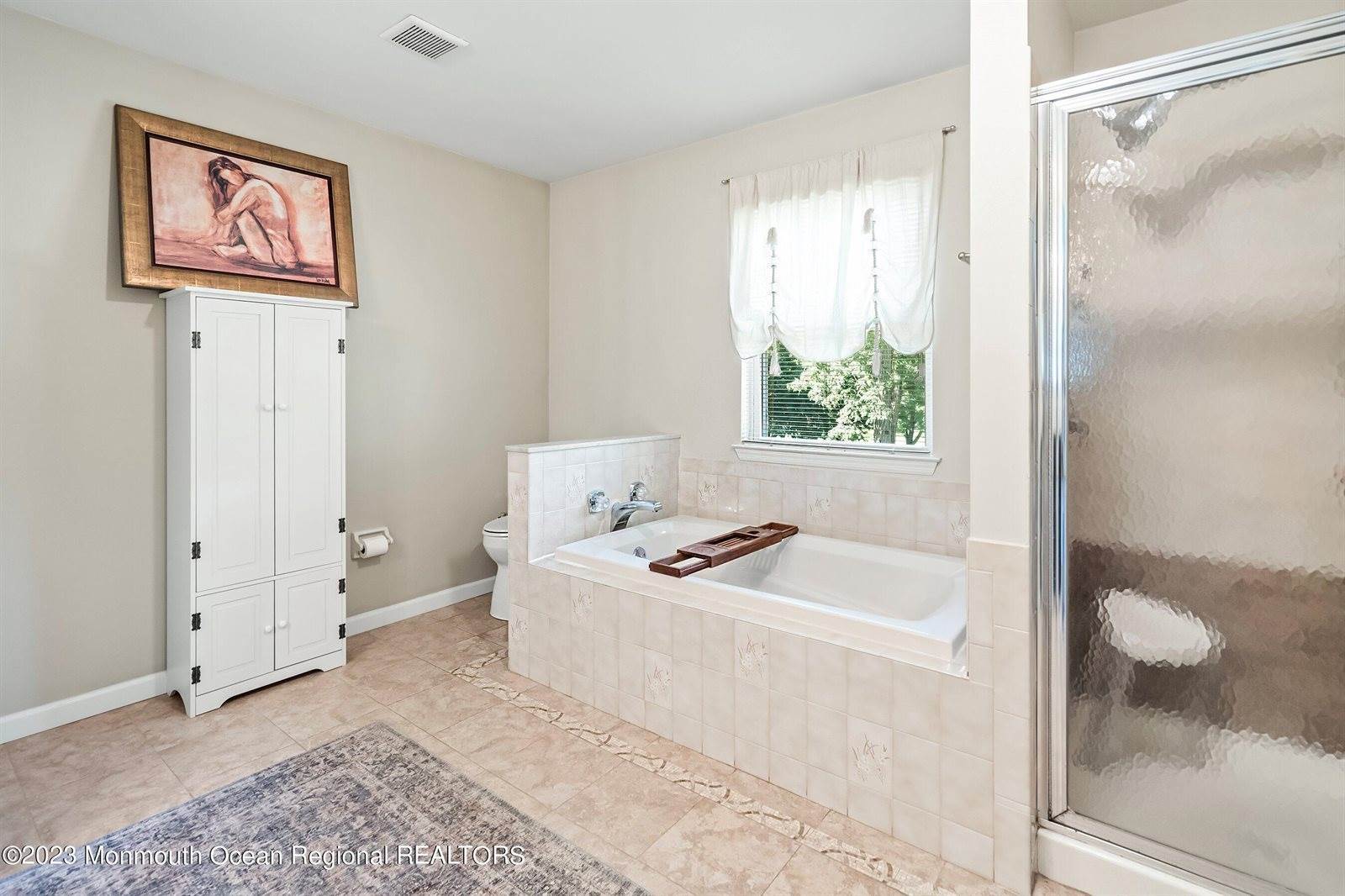 6 Blueberry Lane, Tinton Falls, NJ 07724