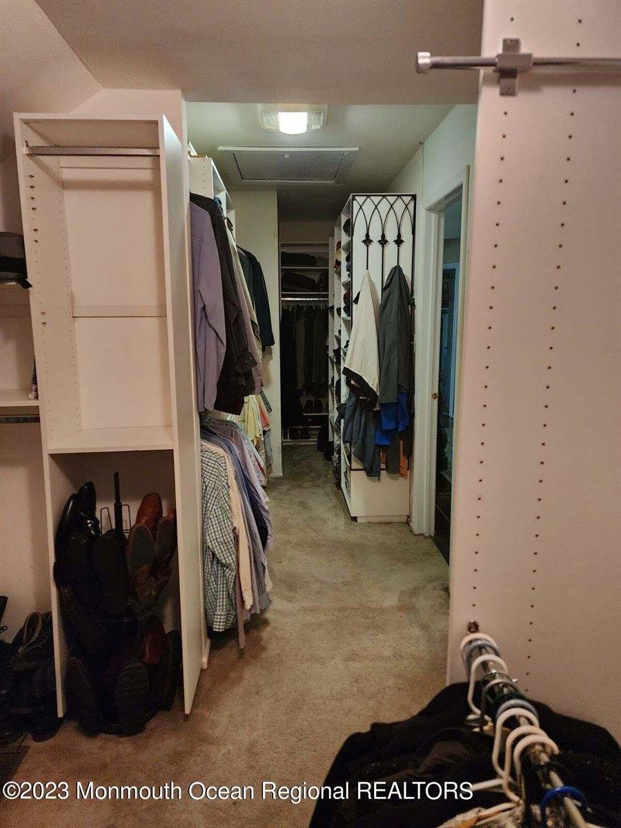 6 Blueberry Lane, Tinton Falls, NJ 07724