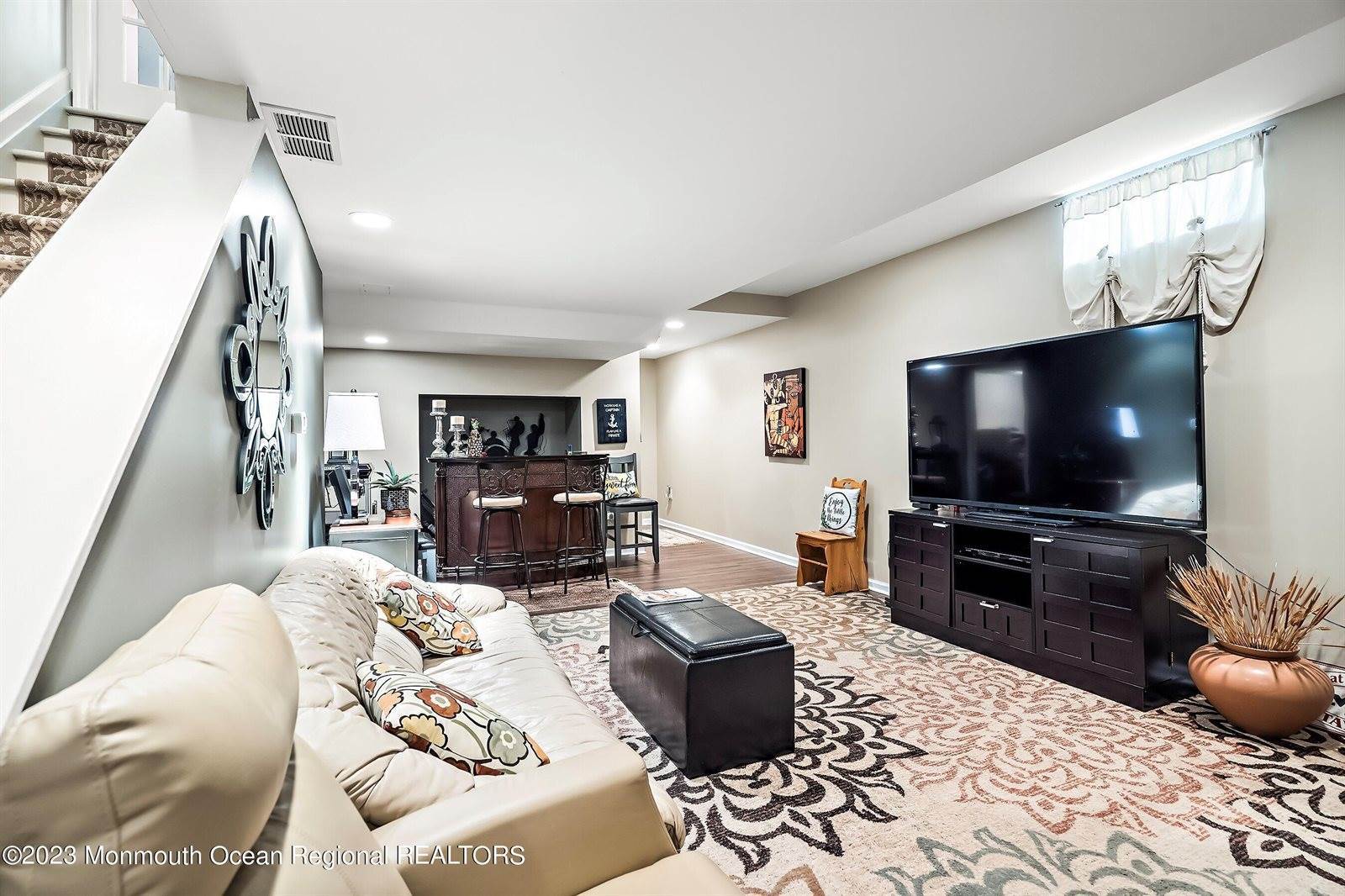 6 Blueberry Lane, Tinton Falls, NJ 07724