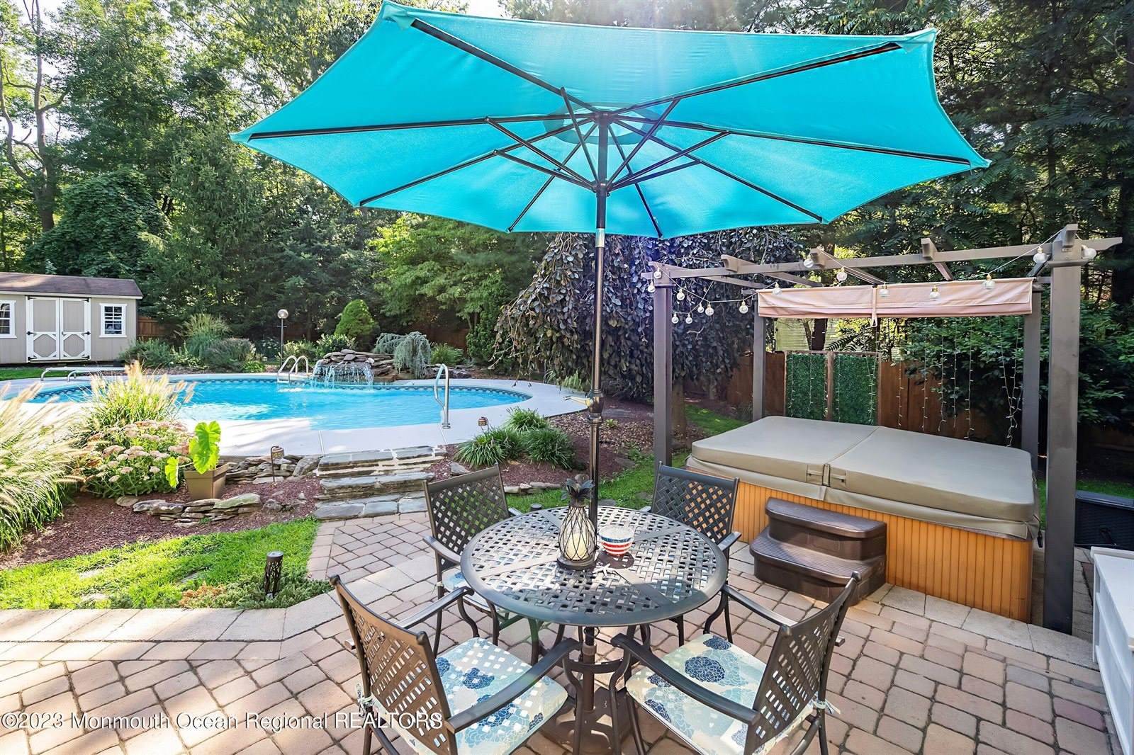 6 Blueberry Lane, Tinton Falls, NJ 07724