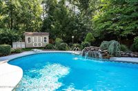 6 Blueberry Lane, Tinton Falls, NJ 07724