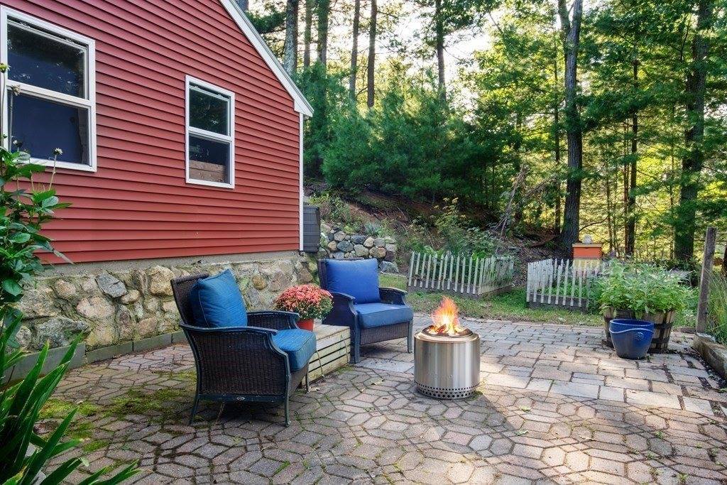 18 Kingsbury Rd, Norfolk, MA 02056