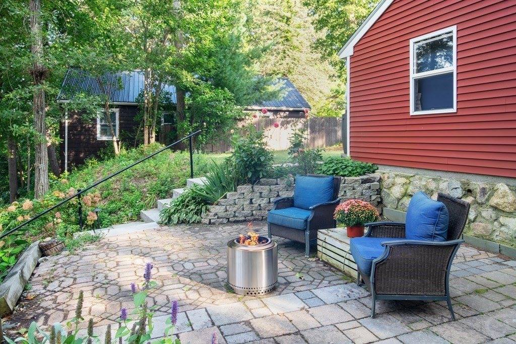 18 Kingsbury Rd, Norfolk, MA 02056