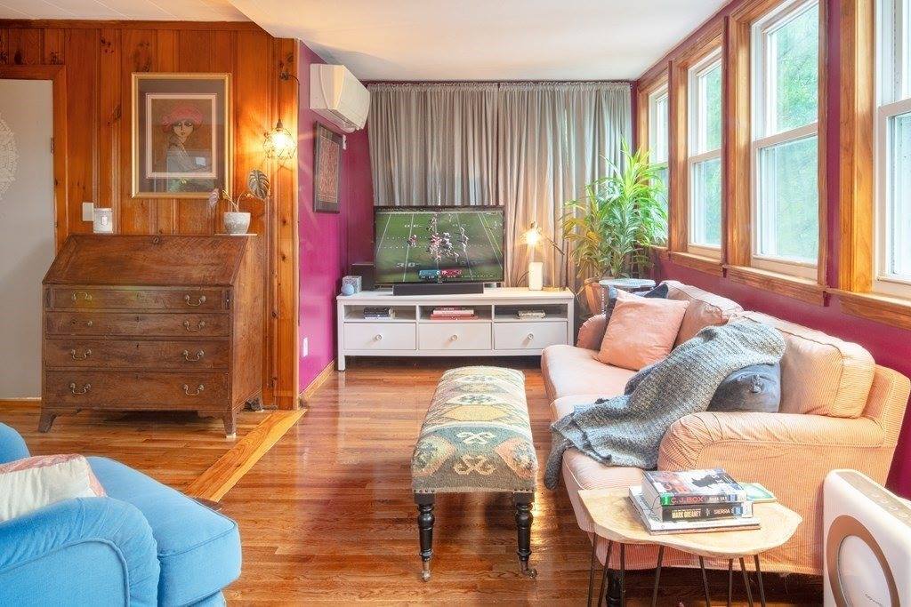 18 Kingsbury Rd, Norfolk, MA 02056