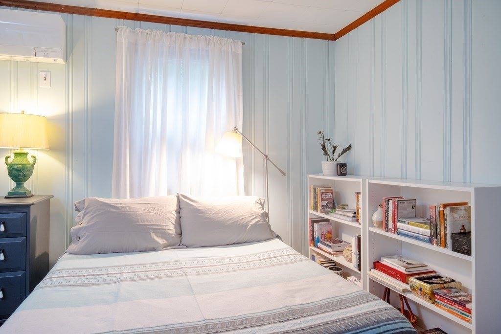18 Kingsbury Rd, Norfolk, MA 02056