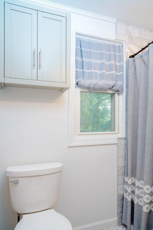 18 Kingsbury Rd, Norfolk, MA 02056