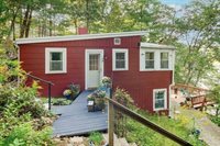 18 Kingsbury Rd, Norfolk, MA 02056