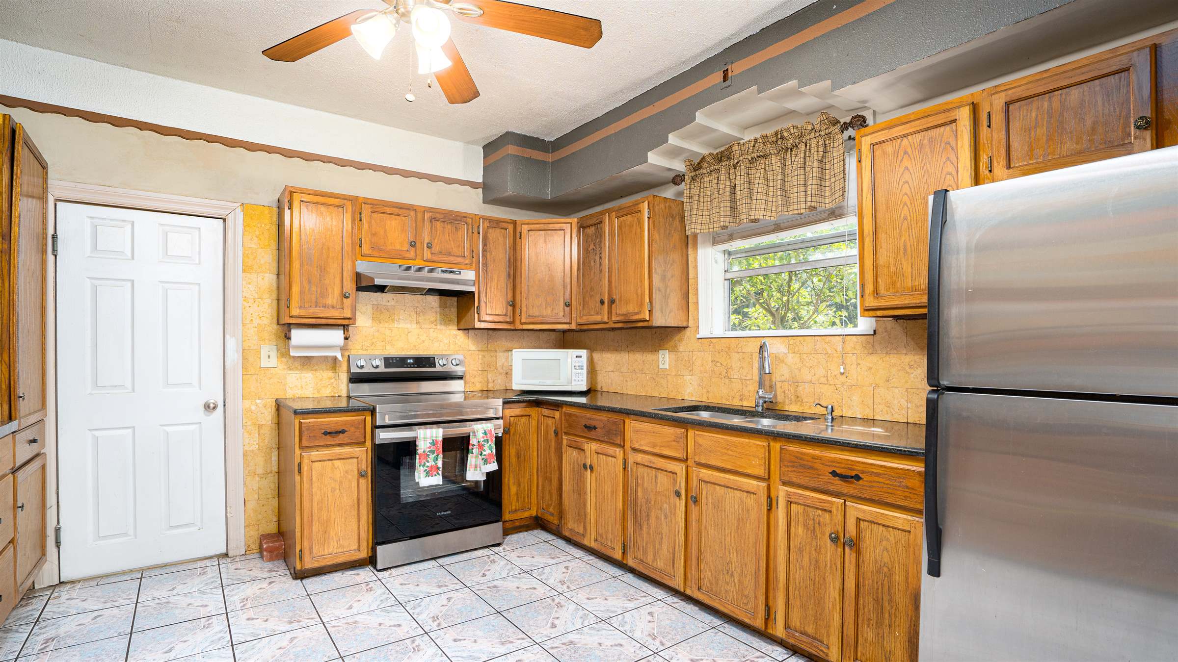 1009 E 23rd Ave, Tampa, FL 33605