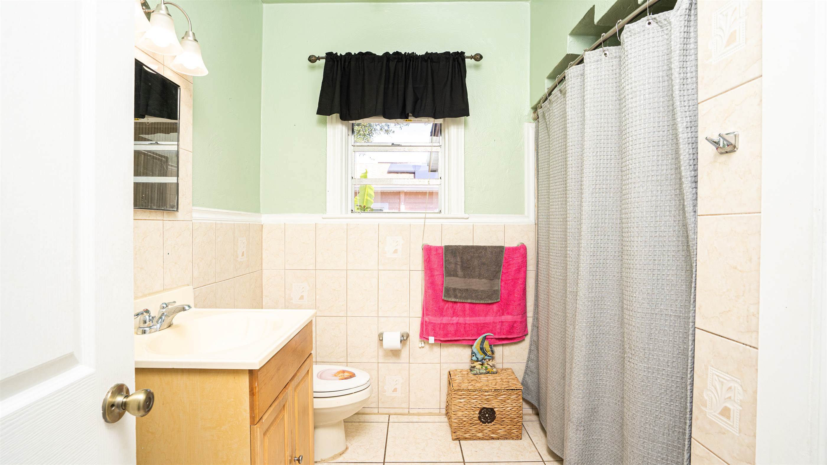 1009 E 23rd Ave, Tampa, FL 33605