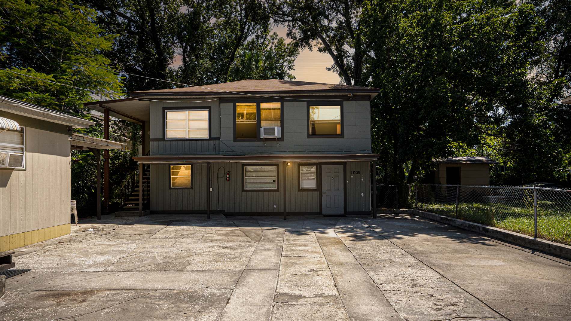 1009 E 23rd Ave, Tampa, FL 33605