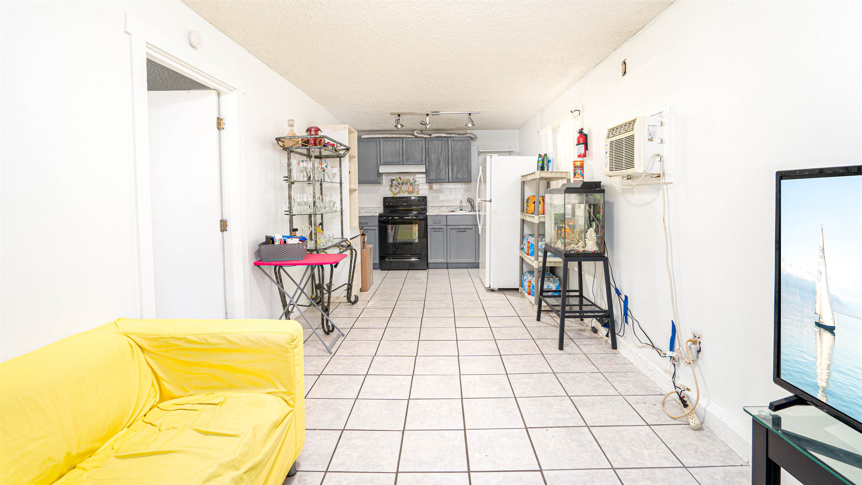 1009 E 23rd Ave, Tampa, FL 33605