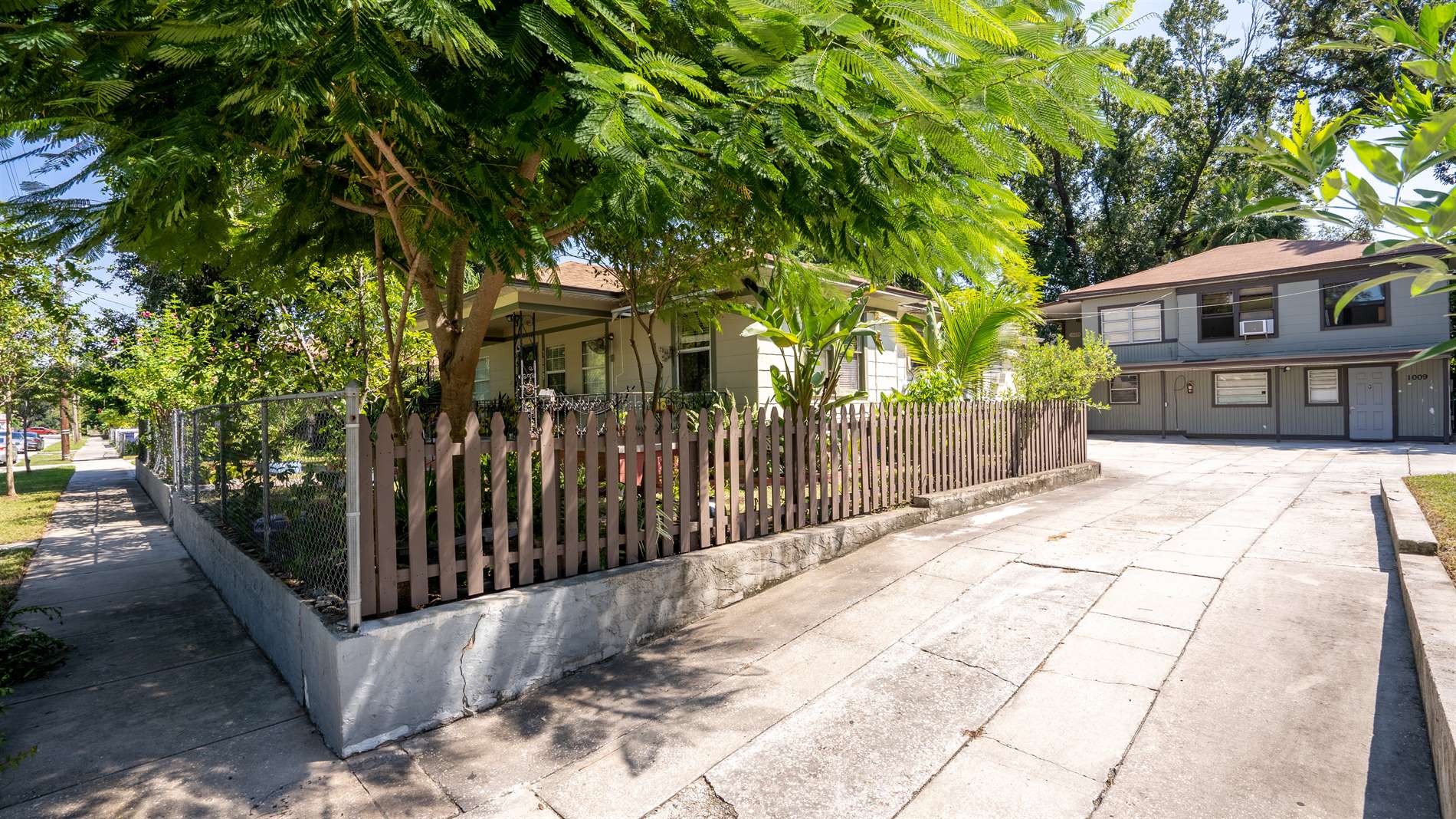 1009 E 23rd Ave, Tampa, FL 33605