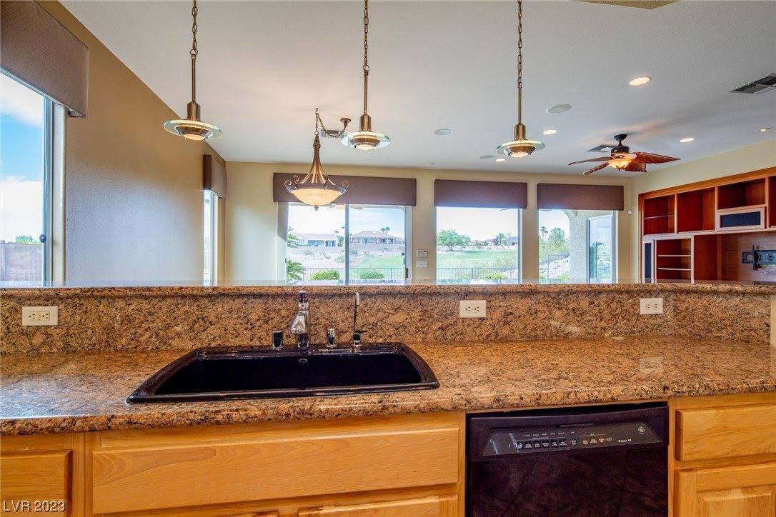 2458 Hardin Ridge Drive, Henderson, NV 89052