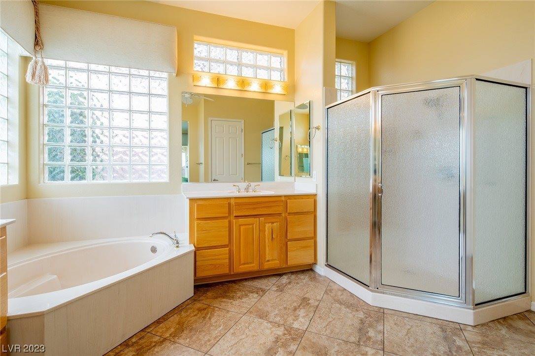 2458 Hardin Ridge Drive, Henderson, NV 89052