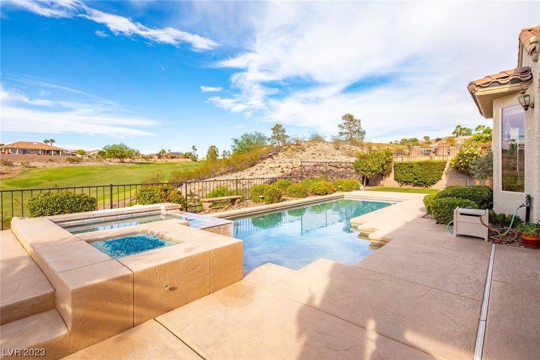 2458 Hardin Ridge Drive, Henderson, NV 89052